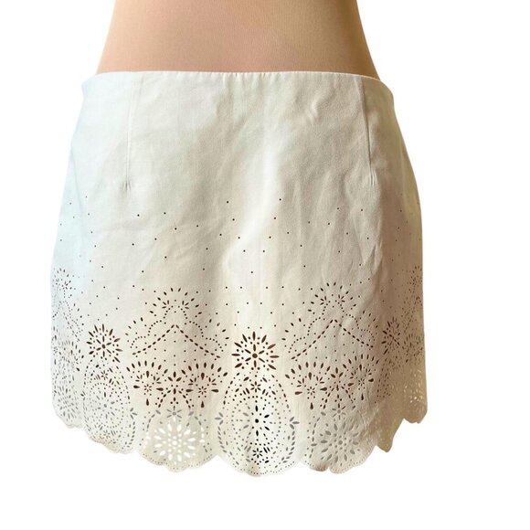 Forever 21 (Large) Laser-Cut Mini Skirt - 2000s Vintage - Picture 13 of 13